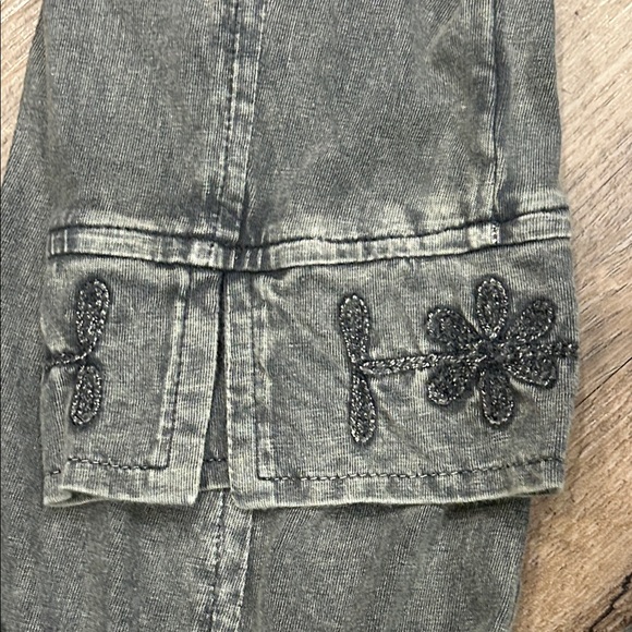 Parsley & Sage Charcoal Button-Up Shirt - Picture 9 of 14